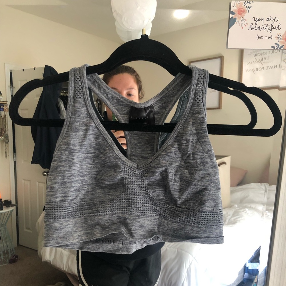 Alphalete sports bra